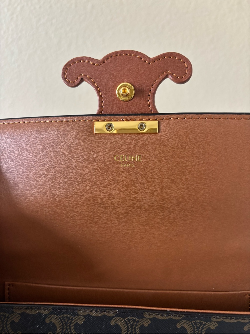Like new Celine Cuir Triomphe bag - Picture 7 of 9